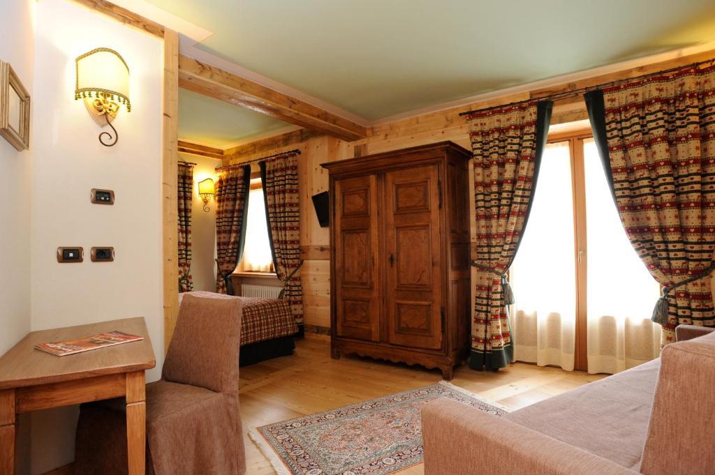 Laghetto Alpine Hotel & Restaurant Brusson Eksteriør bilde