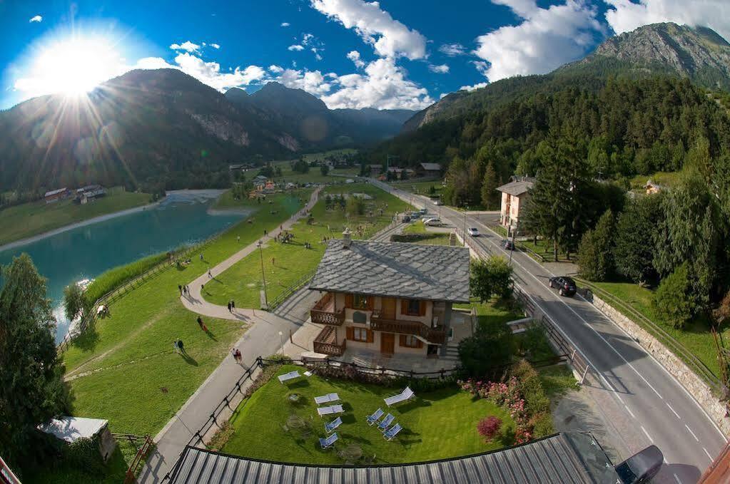 Laghetto Alpine Hotel & Restaurant Brusson Eksteriør bilde